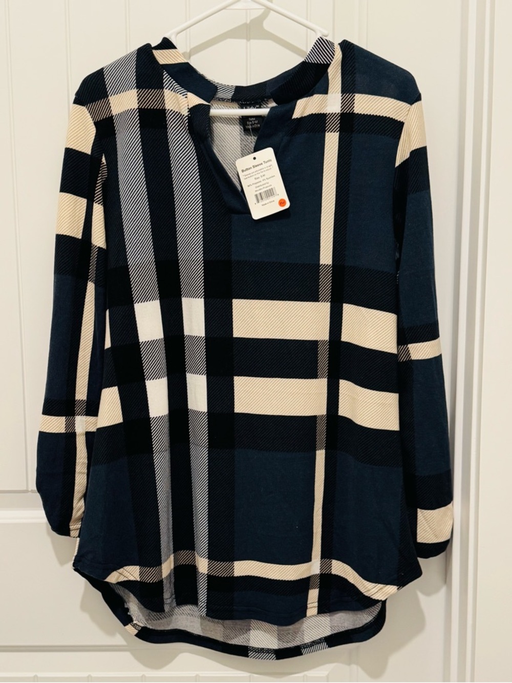 NWT Navy and Cream Plaid Button Sleeve Tunic Top